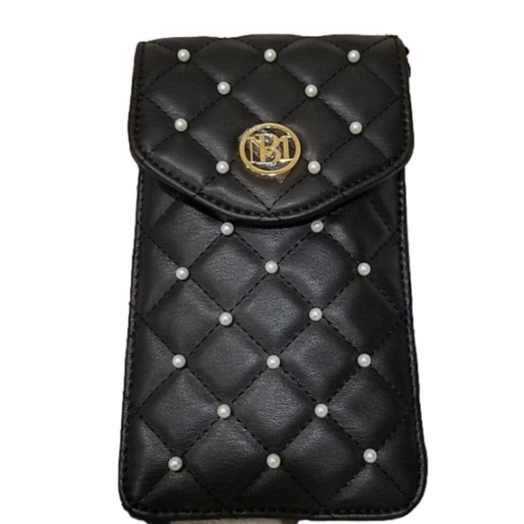 Badgley Mischka Accessories - NWT Badgley Mischka Pearl Quilted Phone Case